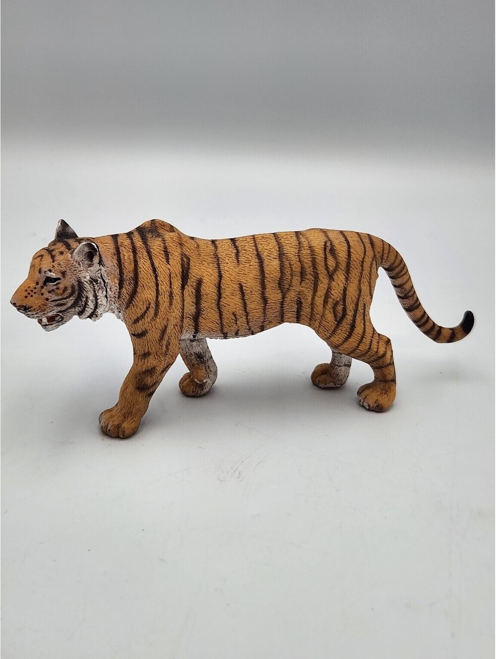 Schleich Tiger Figurine Wild Animal Toy Collectible Cat Striped Figure 2007 - C1